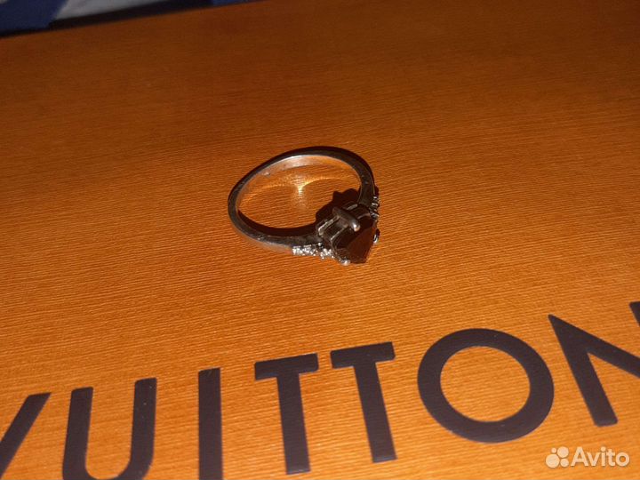 Серебряное кольцо