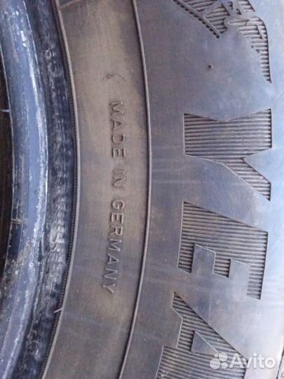 Goodyear UltraGrip 215/65 R16