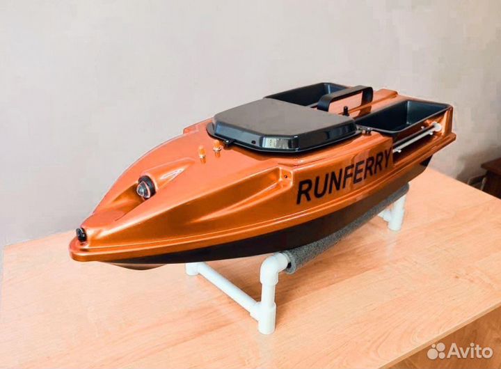 Прикормочный карповый кораблик Ранферри Speed V4