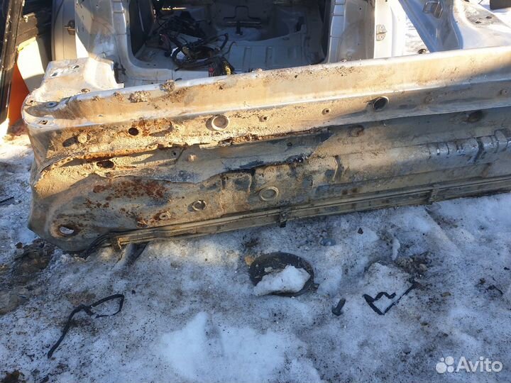 Порог левый со стойкой Audi A4 B6 Ауди А4 Б6 Сед