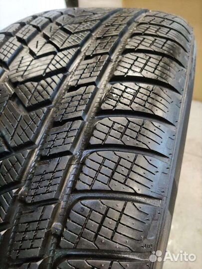 Pirelli Scorpion Winter 285/45 R21 113V