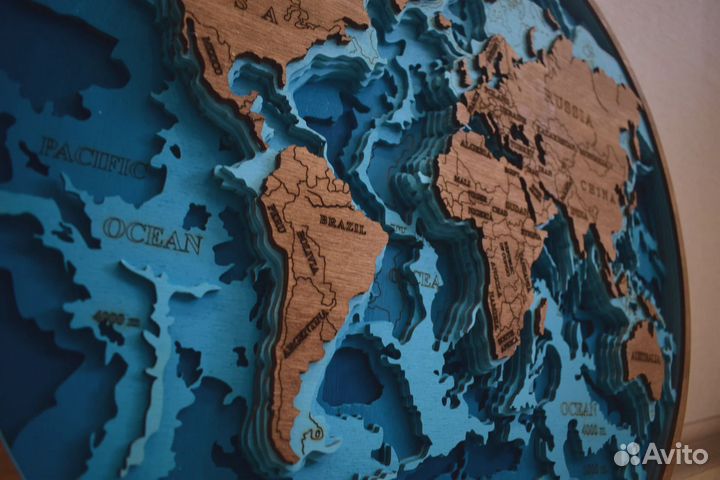 Деревянная карта мира