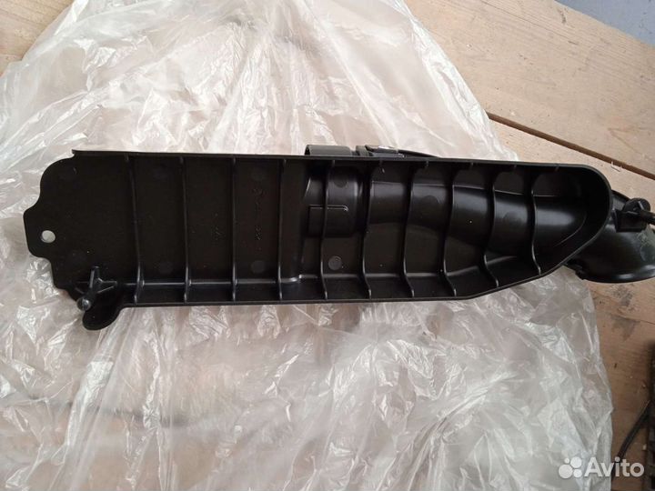 Воздухозаборник suzuki splash 70349251