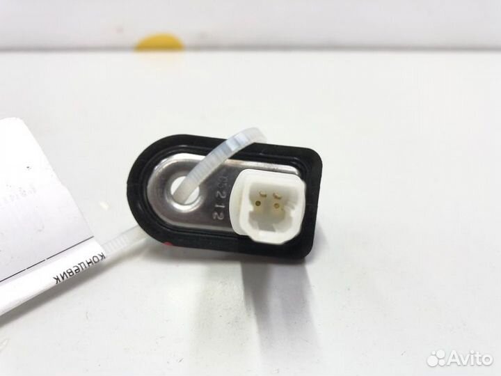 Выключатель замка двери Hyundai Equus седан 3.8