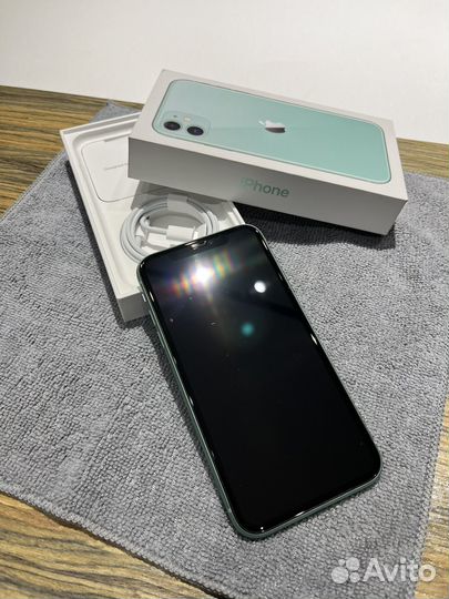 iPhone 11, 64 ГБ