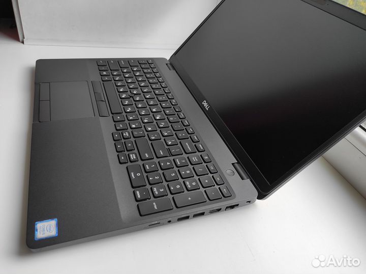 Dell Latitude 5500/i5/8/256/15.6/FHD/IPS