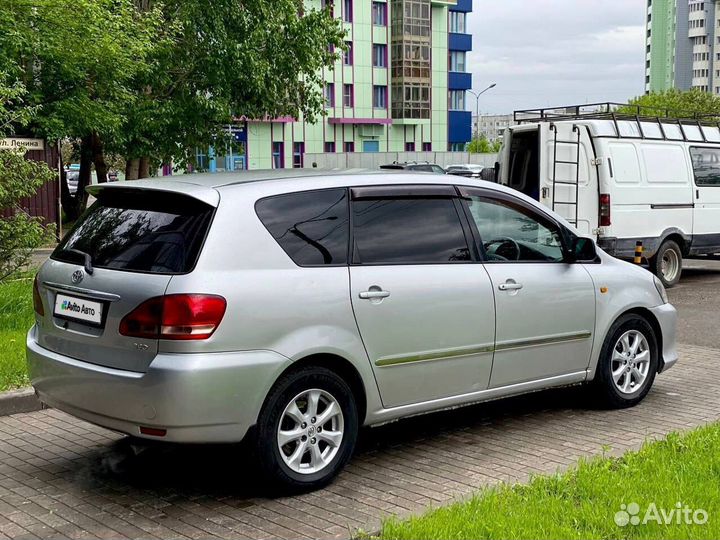 Toyota Ipsum 2.4 AT, 2001, 240 000 км