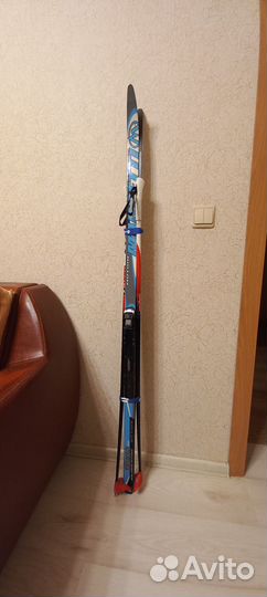 Комплект лыжи, палки и ботинки