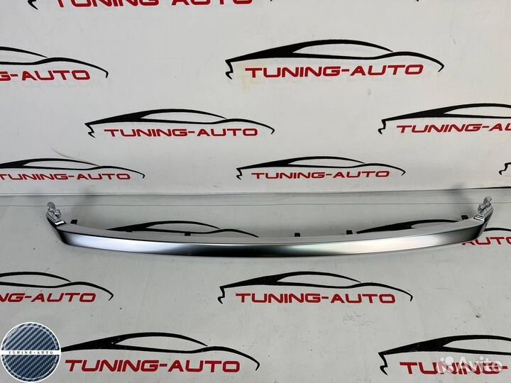 Нижний молдинг решётки радиатора RX35