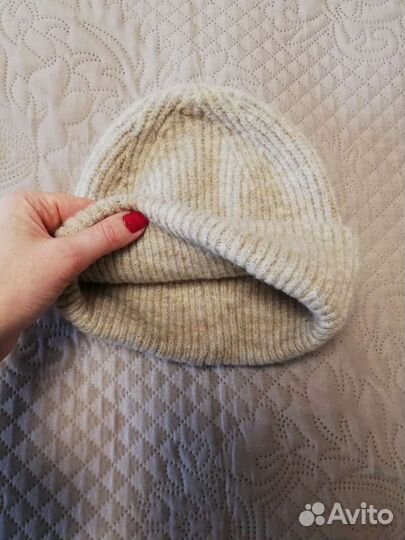 Шапка из натуральной мягкой шерсти. Reserved