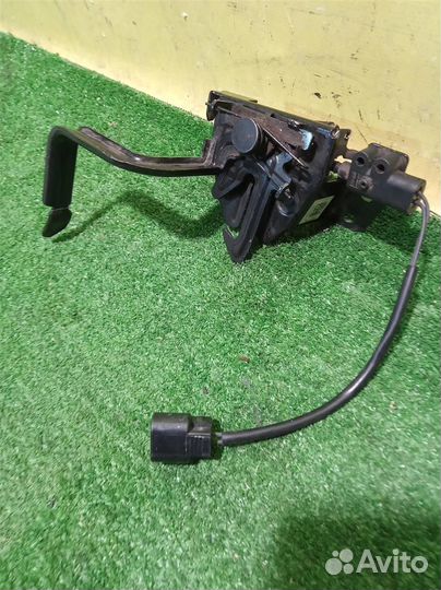 Замок капота Hyundai Santa Fe (TM) 2018