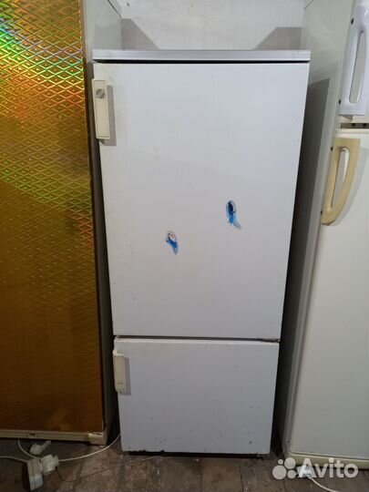 Холодильник Бирюса 145см