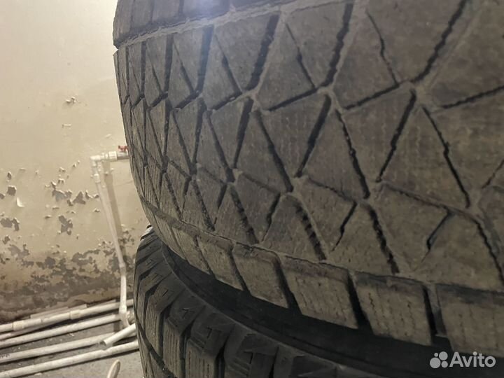 Bridgestone Blizzak DM-V2 265/70 R16