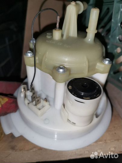 Топливный насос 7L8919679 Volkswagen Touareg 1