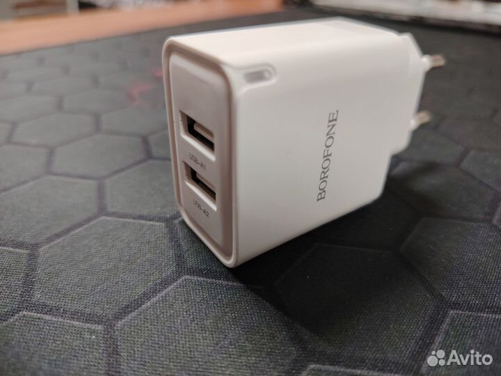 Зарядное устройство на 2 USB