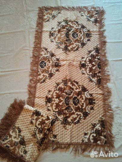 Текстиль:покрывало,шторы,скатерть