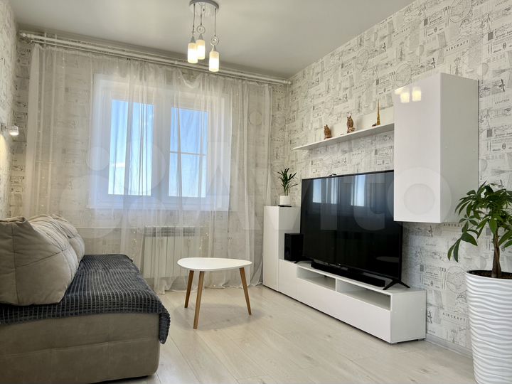 2-к. квартира, 62 м², 8/16 эт.