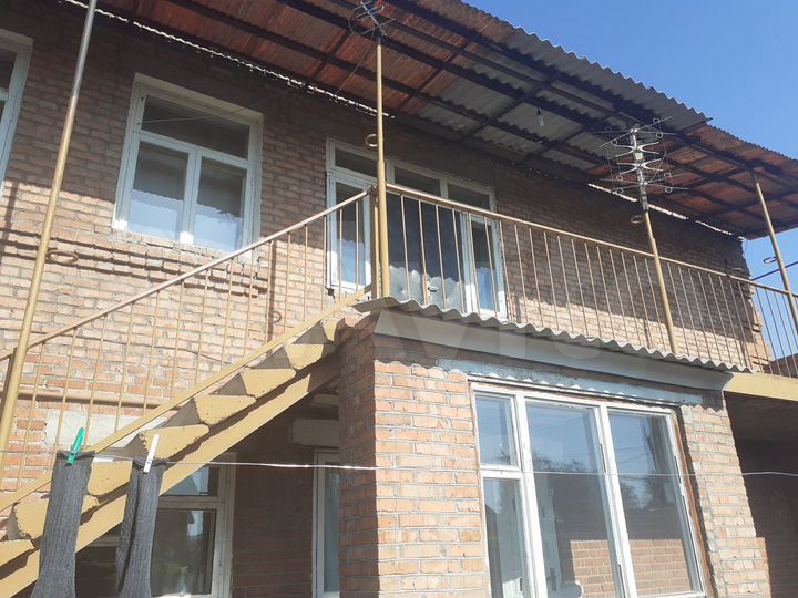 Дом 170 м² на участке 6 сот.