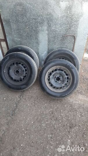 R15 Pirelli Cinturato P1 195/65, PCD 4x100 DIA 60.1