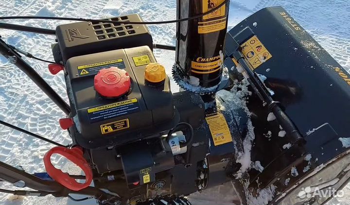Снегоуборщик Champion ST 761