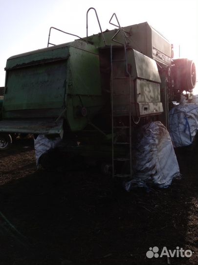 Комбайн Ростсельмаш Дон 1500Б, 2000