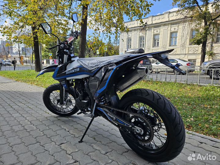 Мотоцикл Avantis A7 NEW Motard (PR250/172FMM-5)