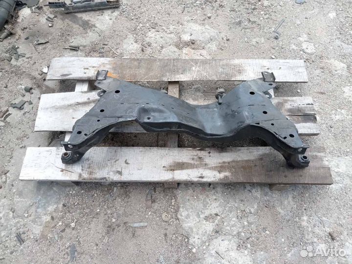 Подрамник передний Lancer 9