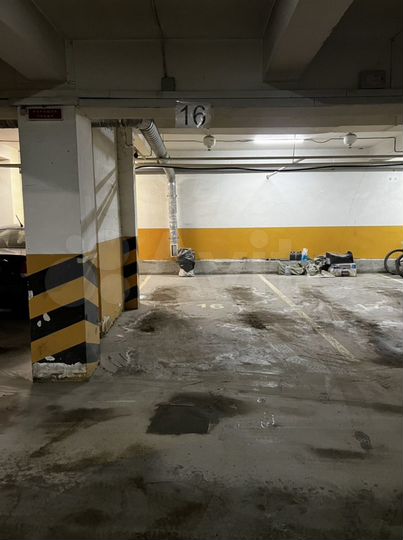 Машиноместо