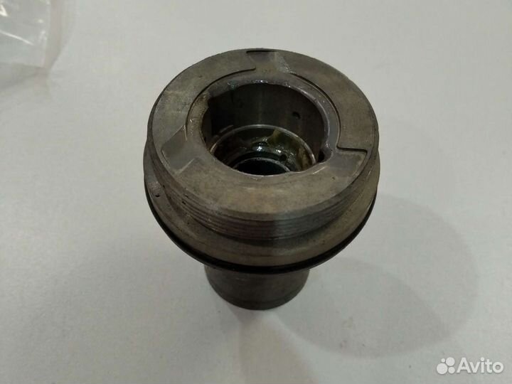 Стакан гребного вала Mercury 6-15