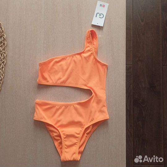 Купальник новый с биркой для девочки 122-128
