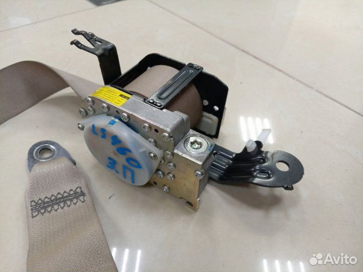 Ремень безопасности задний правый Lexus Ls460