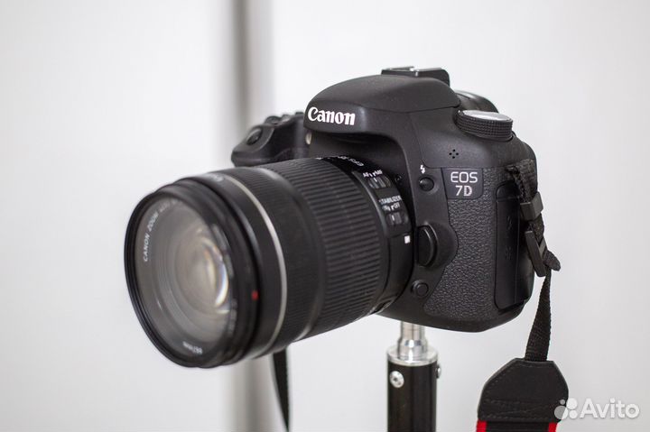 Фотоаппарат Canon 7D + Сanon EF-S 18-135 IS STM