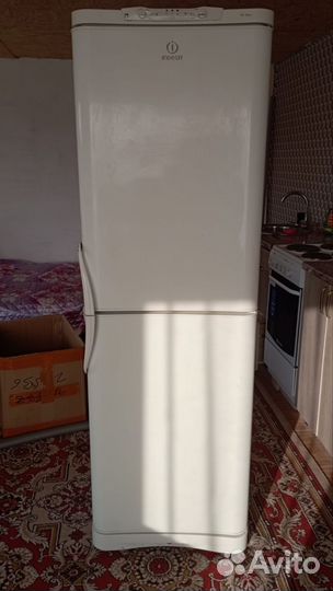 Холодильник indesit бу