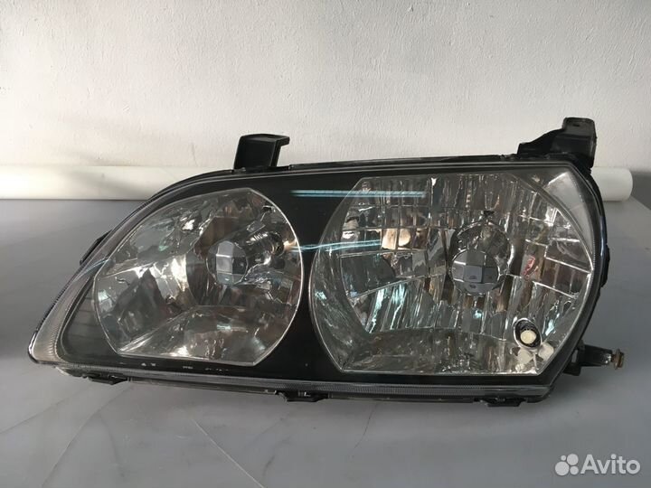 Toyota Ipsum химическая полировка фар