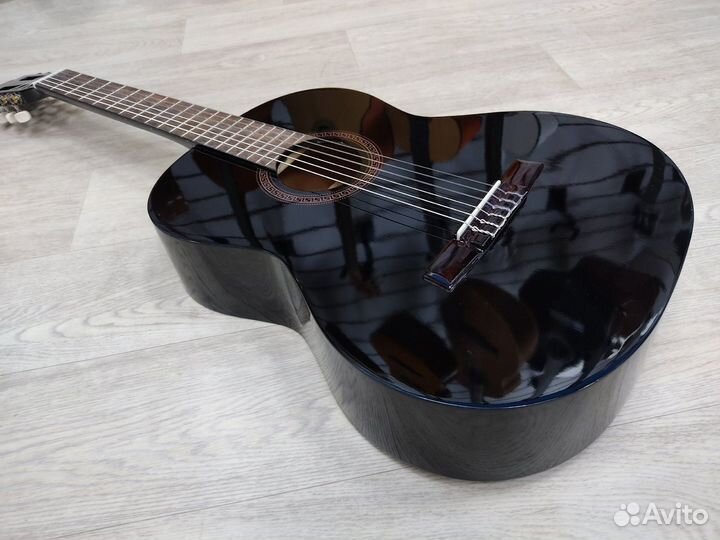 Классическая гитара новая