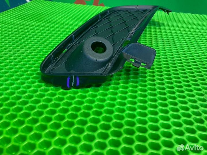 Заглушка бампера передняя левая Bmw X3 F25 N47D20C