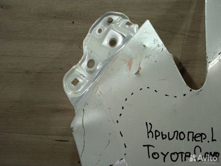 Крыло Toyota