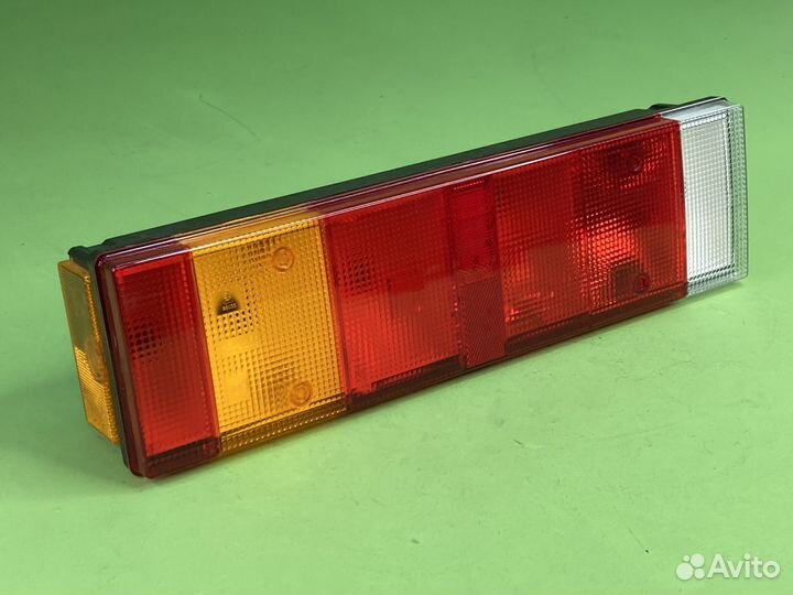 Фонарь задний многосекц. RH 7-секц. прямоуг. \MAN