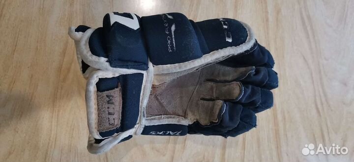 Краги хоккейные