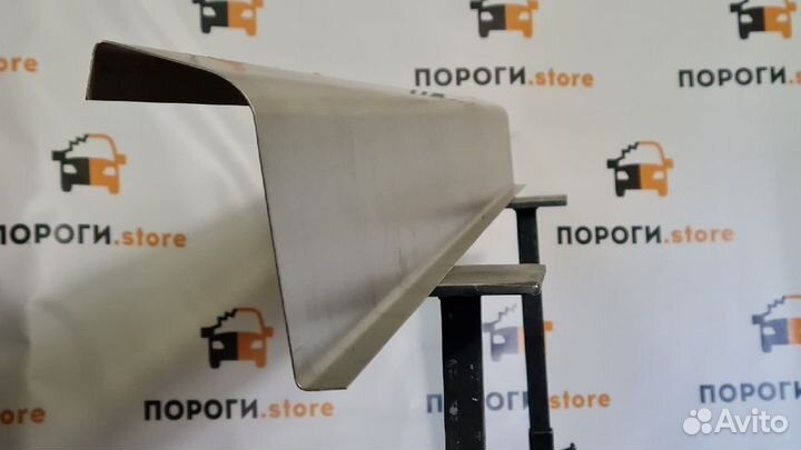 Кузовной порог левый Ford Tourneo Connect