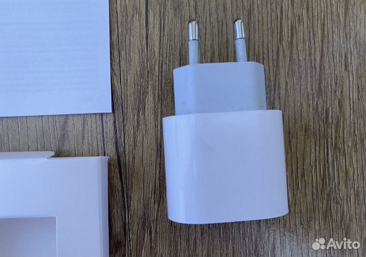 Сетевое зарядное Apple 20W USB-C оригинал