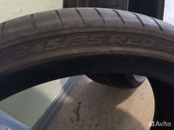 Pirelli P Zero 245/35 R20 95Y
