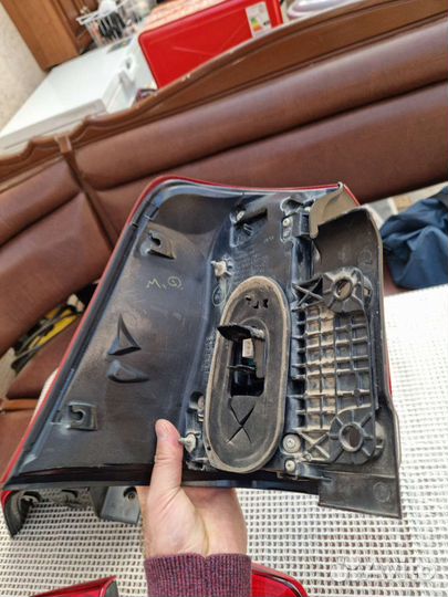 Оригинальные задние фары