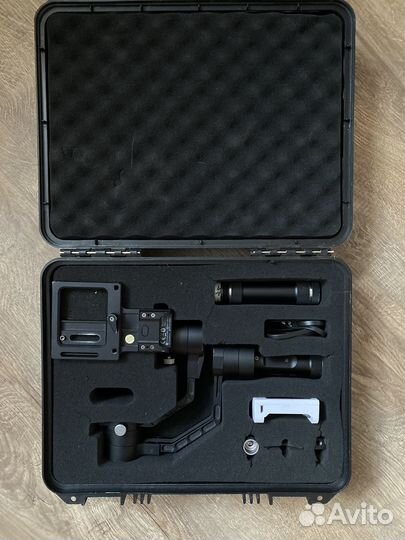 Стабилизатор Zhiyun Crane V2 + Двуручный хват