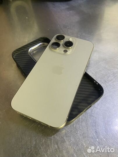 iPhone 15 Pro, 256 ГБ