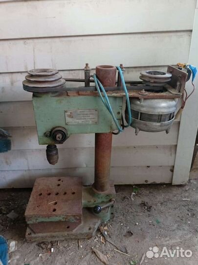 Сверлильный станок