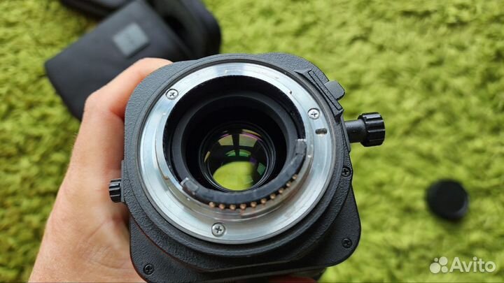 Объектив Nikon 24mm f/3.5D ED PC-E Nikkor