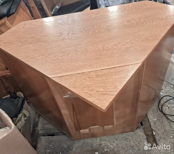 Уголок из массива дерева