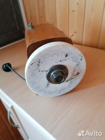 Электрическая точилка для ножей