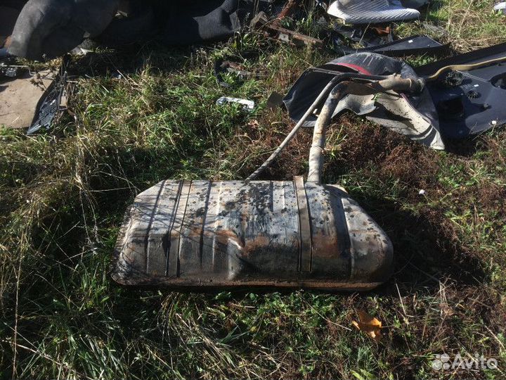 Топливный бак LADA 2110